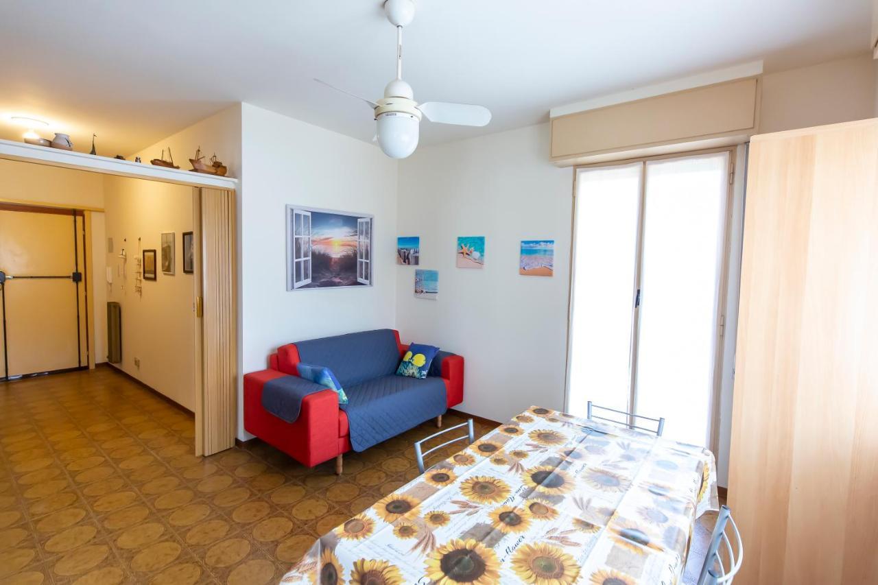 Appartement La Casa Di Vittoria à San Lorenzo al Mare Extérieur photo